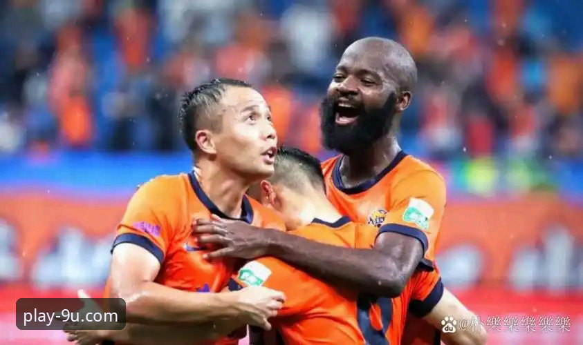青岛海牛主场3-1逆转上海海港：13年等待与九游体育平台上的震撼体验